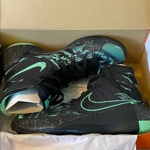 Nike Hyperdunk 2015 PRM - Men Size 10.5